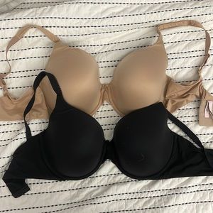 Body by Victoria bras. Set of 2. Lightly worn. 36DDD